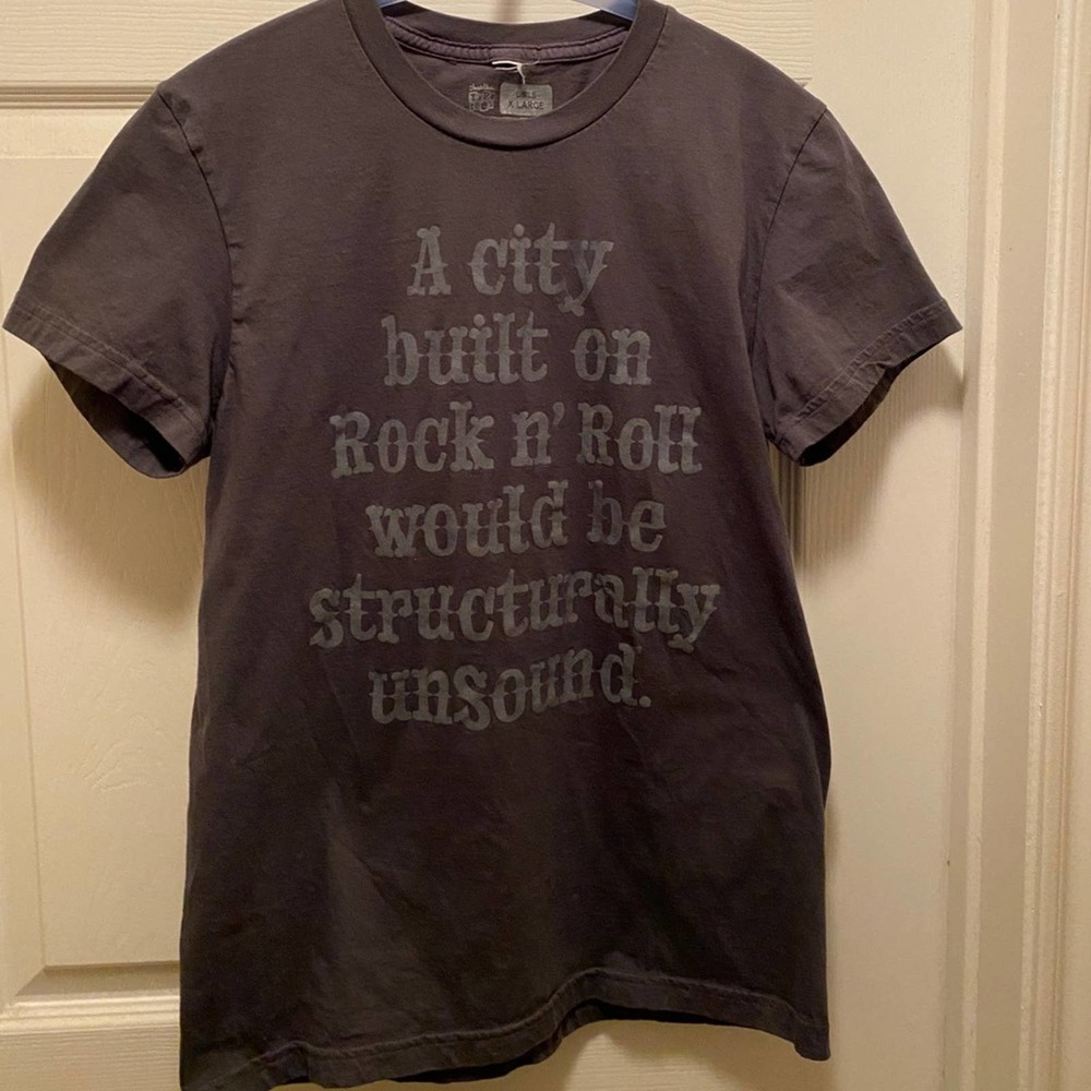 Threadless - “A city built on rock and roll would be structurally unsound” XL